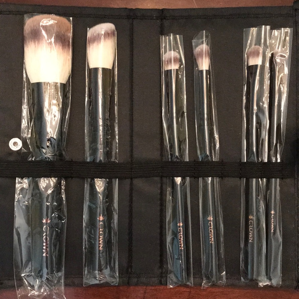 Set of cosmetic brushes.